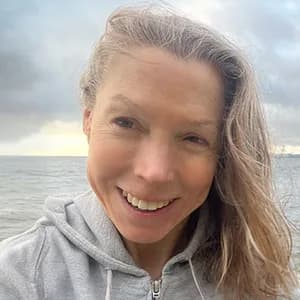 Portrait of Robin Bayer