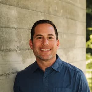 Portrait of Ron Schneidermann